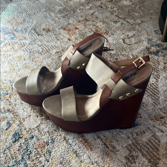 Soda Taupe wedge Sandals - Picture 1 of 6